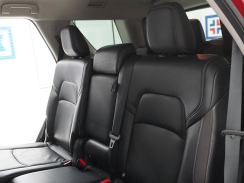 Used 2023 Nissan Pathfinder SL FWD image 34
