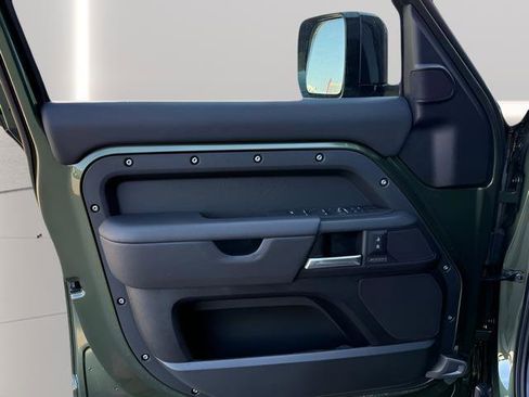 New 2026 Land Rover Defender 110 X-Dynamic SE image 15