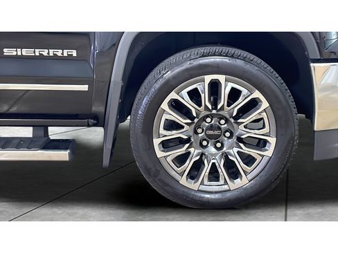 Used 2018 GMC Sierra 1500 SLT AWD/4WD image 21