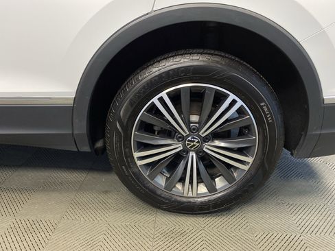 Used 2024 Volkswagen Tiguan SE image 31
