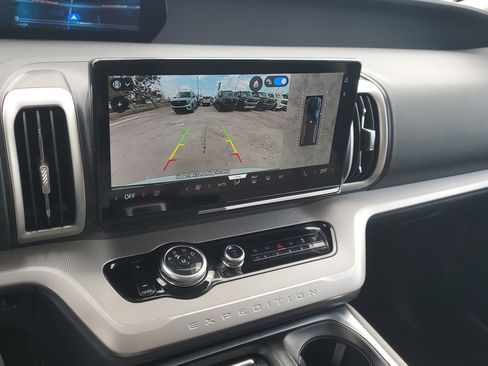 New 2026 Ford Expedition Active image 20