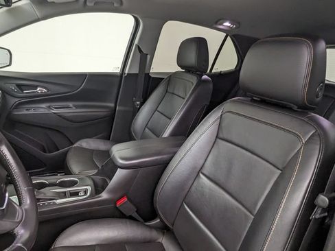 Used 2019 Chevrolet Equinox Premier FWD image 2