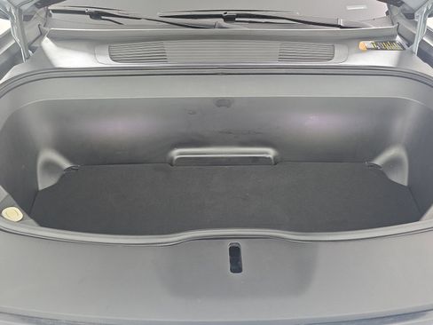 Used 2024 Rivian R1S Adventure AWD/4WD image 14
