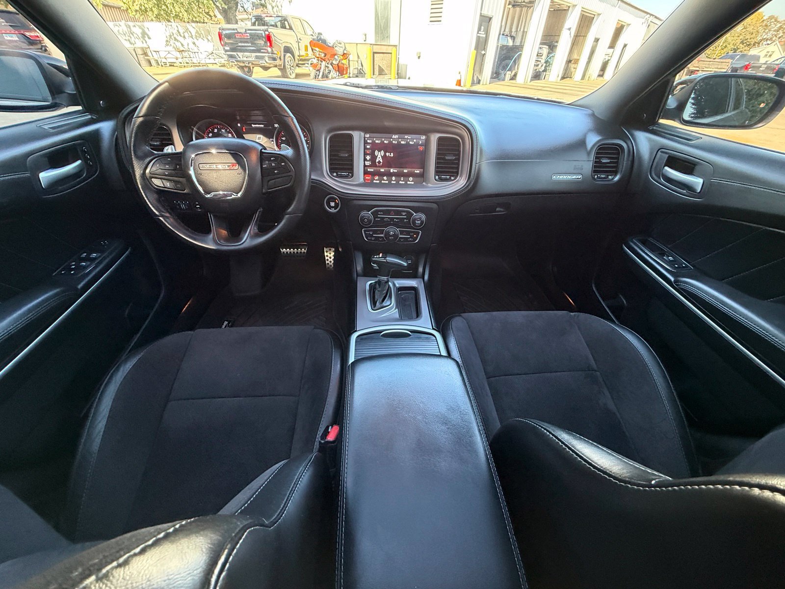 Used 2023 Dodge Charger R/T w/ Plus Group RWD image 20