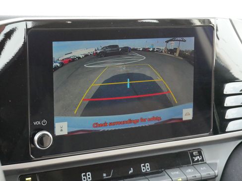 Certified 2025 Toyota Camry LE image 29