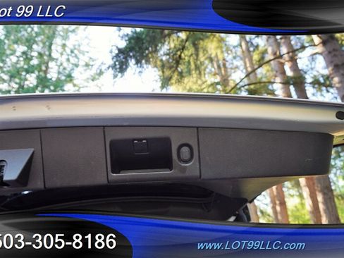 Used 2018 Chevrolet Suburban LT AWD/4WD image 31