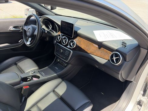 Used 2016 Mercedes-Benz CLA 250 image 27