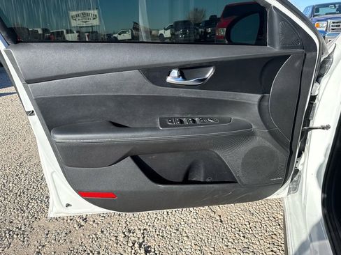 Used 2023 Kia Forte GT-Line w/ GT-Line Premium Package FWD image 28