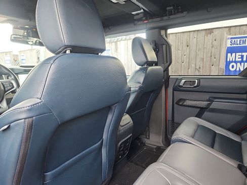 Used 2024 Ford Bronco Outer Banks image 24