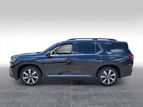 Used 2024 Honda Pilot Touring image 4