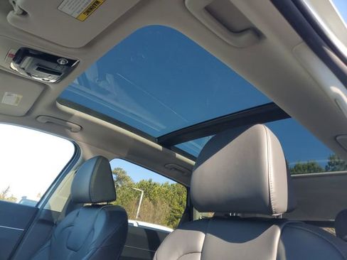 New 2026 Kia Sorento S w/ S Panoramic Sunroof Package FWD image 15