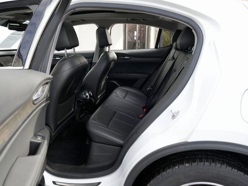 Used 2019 Alfa Romeo Stelvio Ti image 31