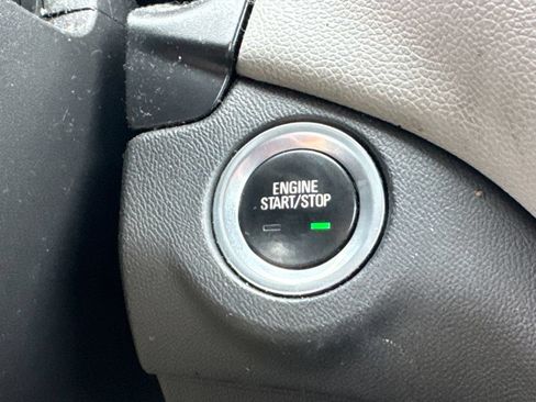 Used 2020 Chevrolet Equinox LS FWD image 18