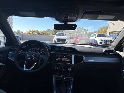 New 2025 Audi Q3 2.0T Premium image 18