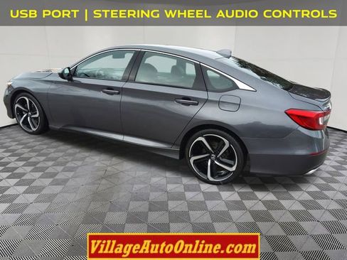 Used 2018 Honda Accord Sport image 2