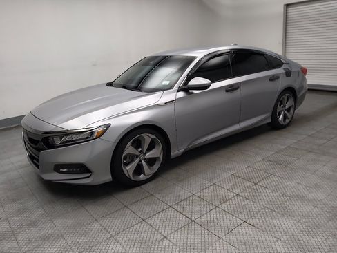 Used 2018 Honda Accord Sport image 2