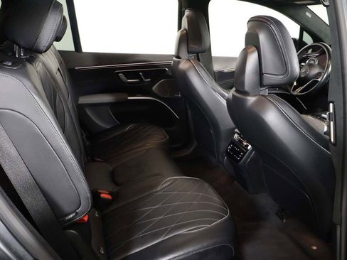 Used 2023 Mercedes-Benz EQS 580 4MATIC SUV image 35