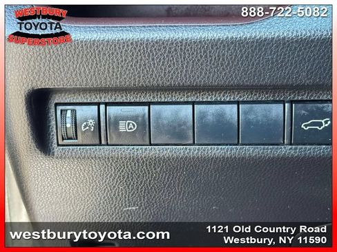 Used 2019 Toyota RAV4 Limited AWD/4WD image 23