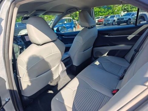 Used 2022 Toyota Camry SE FWD image 33