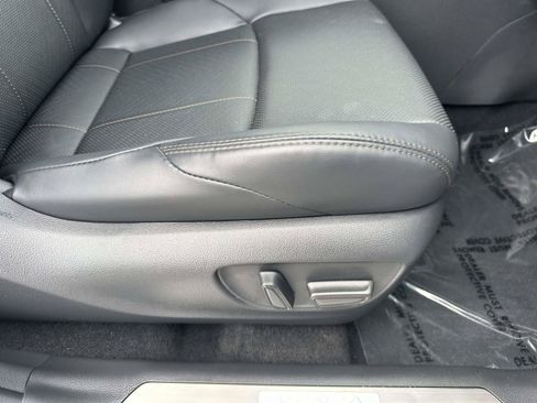 Used 2023 Toyota Venza Limited AWD/4WD image 29