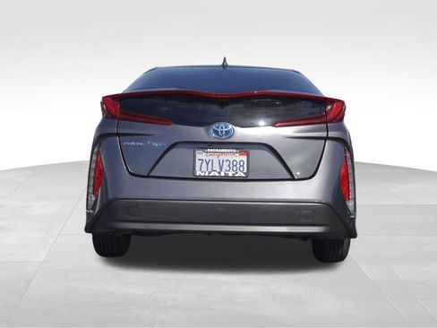 Certified 2017 Toyota Prius Prime Premium image 4