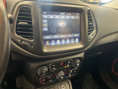 Used 2021 Jeep Compass Trailhawk w/ Convenience Group image 10
