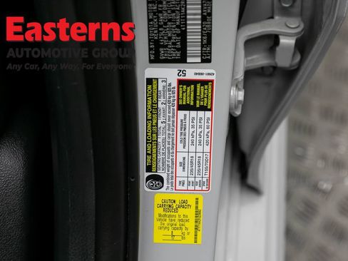 Used 2024 Toyota Camry SE w/ Cold Weather Package FWD image 33