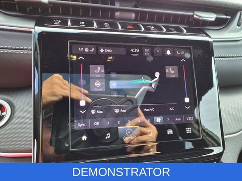 New 2025 Jeep Grand Cherokee Altitude AWD/4WD image 15