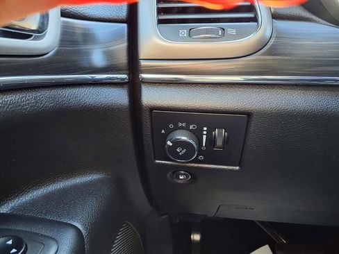 Certified 2020 Jeep Grand Cherokee Limited w/ Premium Lighting Group image 17