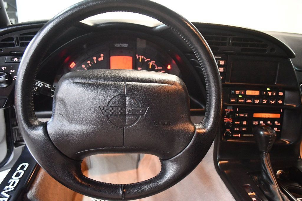 Used 1996 Chevrolet Corvette Coupe RWD image 31