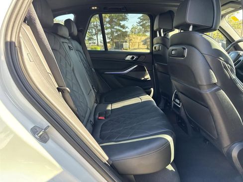 Used 2024 BMW X5 xDrive50e image 37