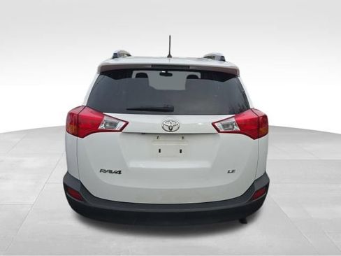Used 2014 Toyota RAV4 LE image 4