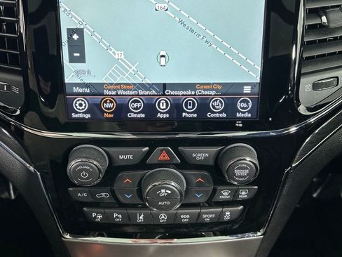 Used 2021 Jeep Grand Cherokee Overland image 14