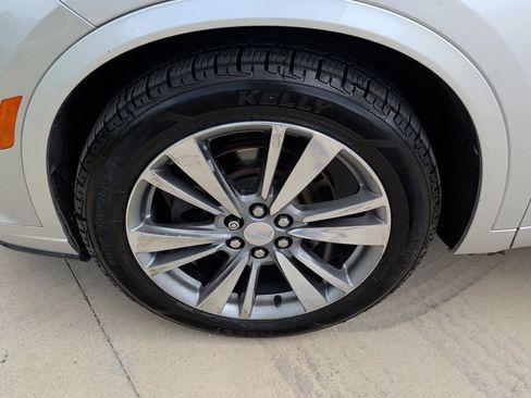 Used 2020 Cadillac XT6 Premium Luxury FWD image 48