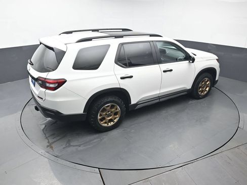 Used 2024 Honda Pilot TrailSport image 42