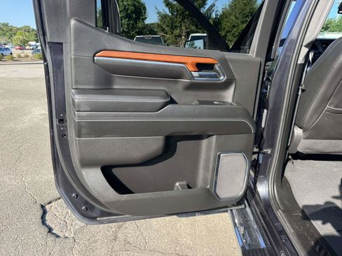 Used 2020 GMC Sierra 1500 Denali w/ Denali Ultimate Package AWD/4WD image 32
