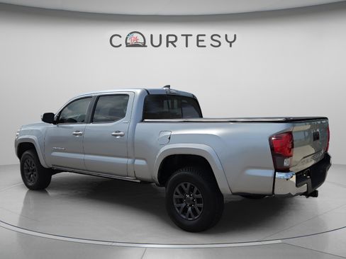 Used 2023 Toyota Tacoma SR5 image 3