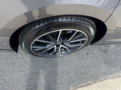 Used 2020 Audi A8 L 4.0T image 8