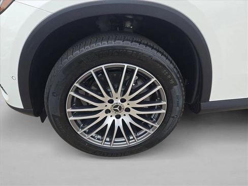 Certified 2026 Mercedes-Benz GLC 300 image 21