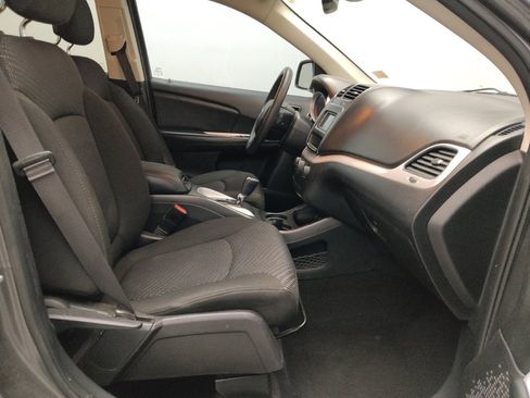 Used 2019 Dodge Journey SE w/ Blacktop Package image 21