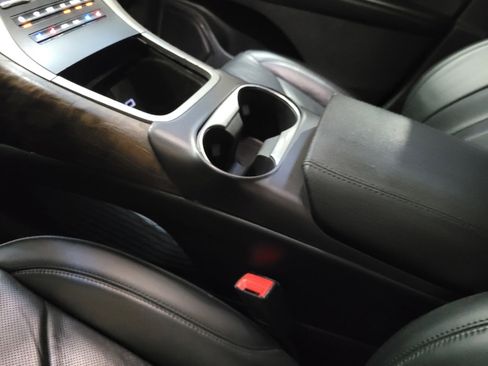 Used 2017 Lincoln MKX Reserve image 26