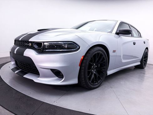 Used 2022 Dodge Charger Scat Pack RWD image 14