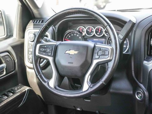 Used 2021 Chevrolet Silverado 1500 LT AWD/4WD image 15