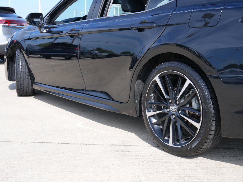 Used 2019 Toyota Camry XSE FWD image 12