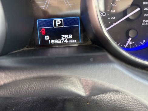 Used 2016 Subaru Outback 2.5i Limited AWD/4WD image 16