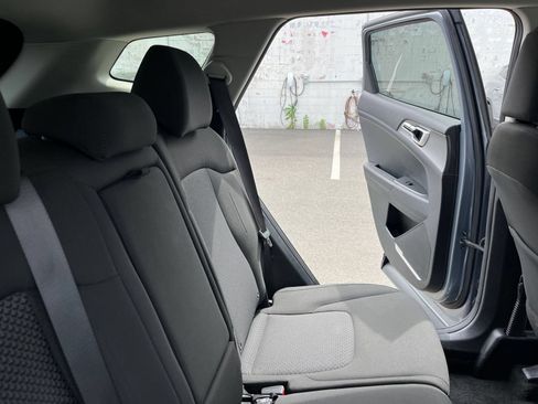 Used 2025 Kia Sportage LX FWD image 35