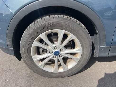 Used 2019 Ford Escape SE image 9