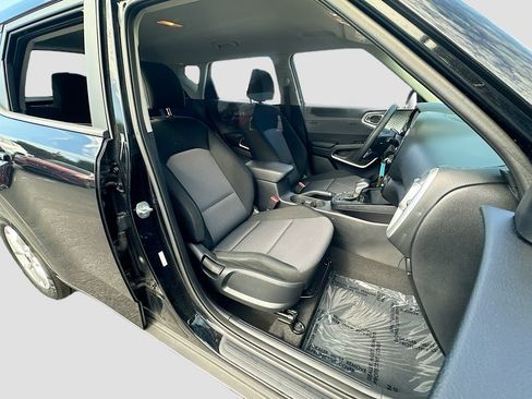 Used 2022 Kia Soul LX w/ Technology Package FWD image 24