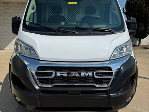 Used 2025 RAM ProMaster 2500 w/ U-Haul Equipment Group FWD image 8