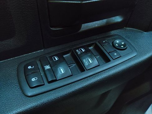 Used 2017 RAM 1500 Tradesman RWD image 27